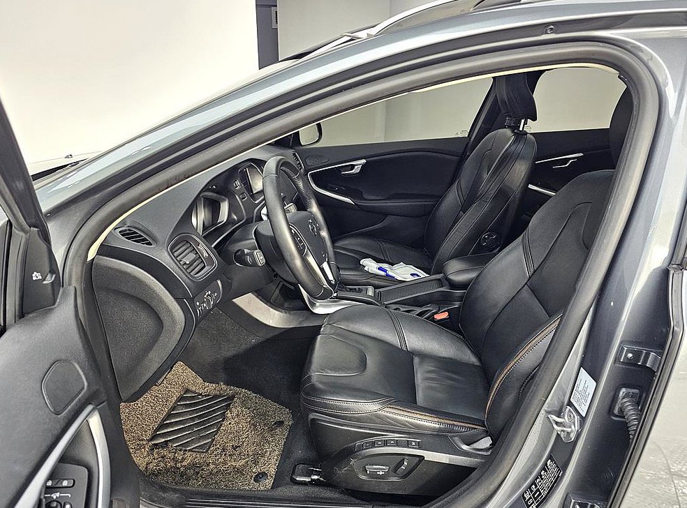 볼보 V40 D3 사진 8