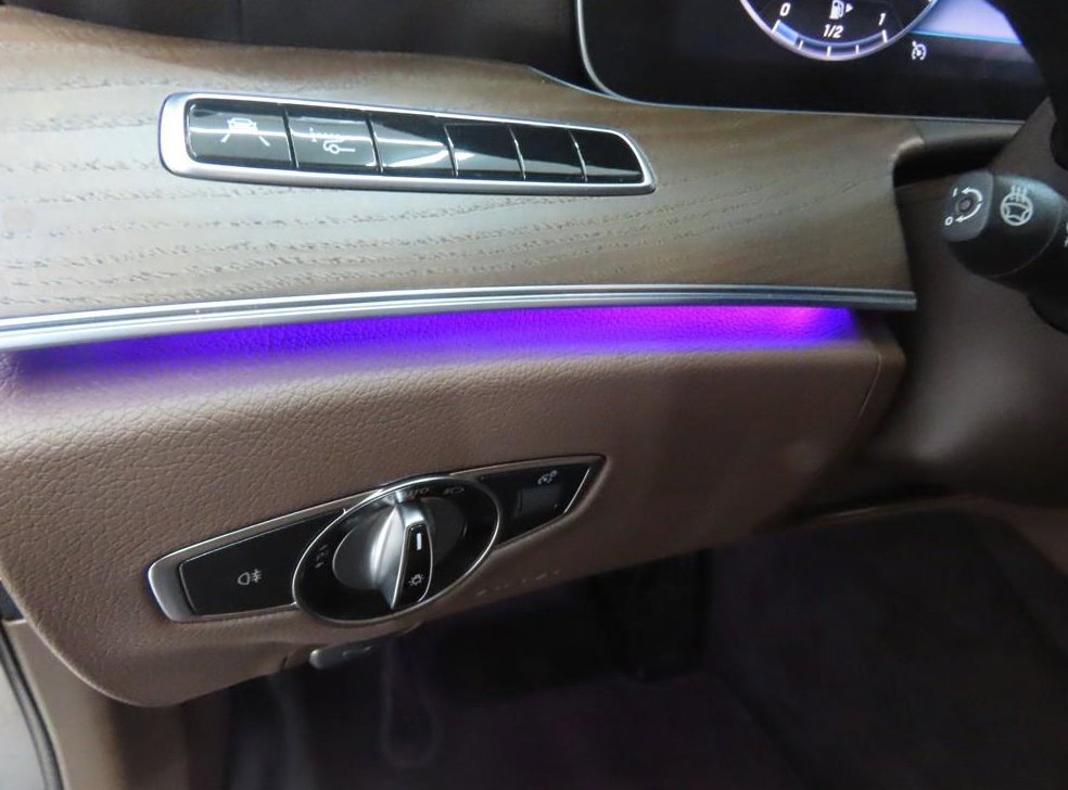 벤츠 E 클래스 E300 4MATIC 아방가르드 사진 10