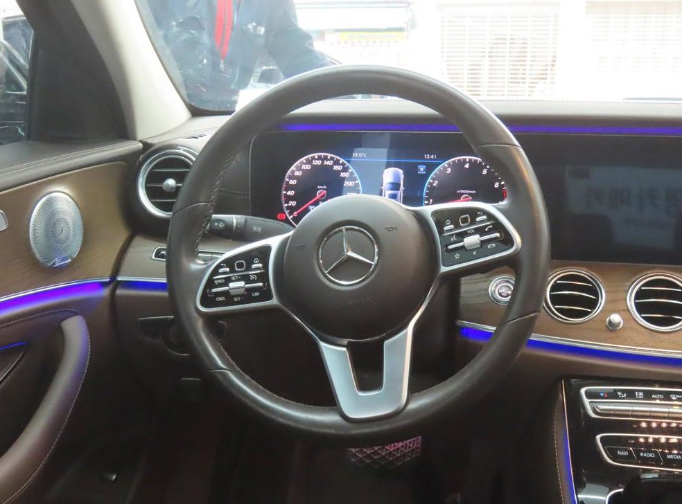 벤츠 E 클래스 E300 4MATIC 아방가르드 사진 17