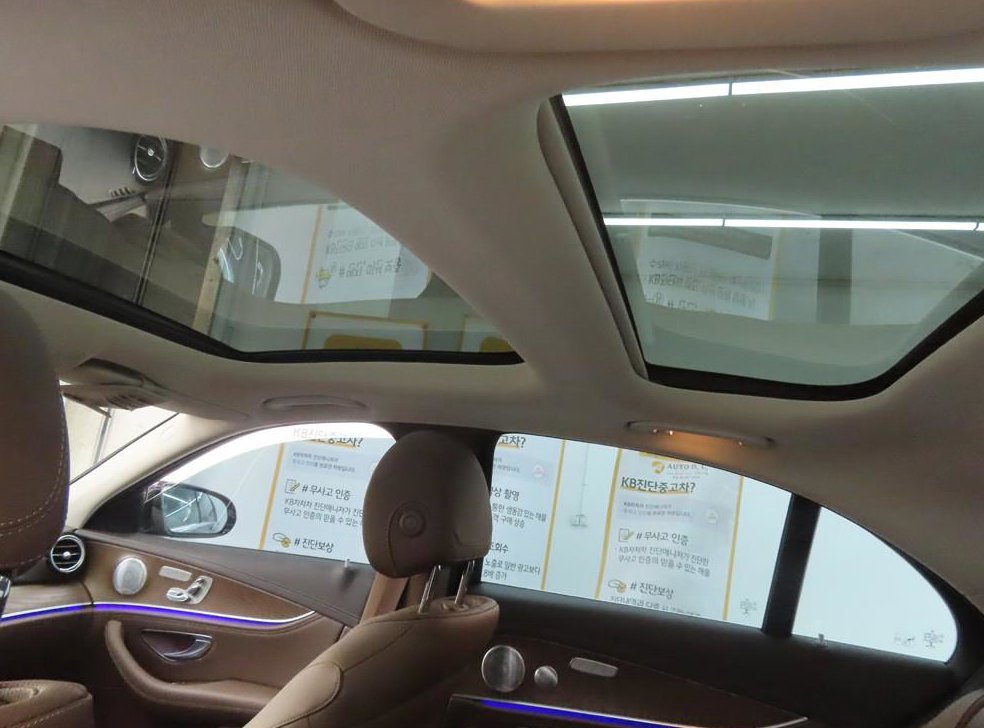 벤츠 E 클래스 E300 4MATIC 아방가르드 사진 18