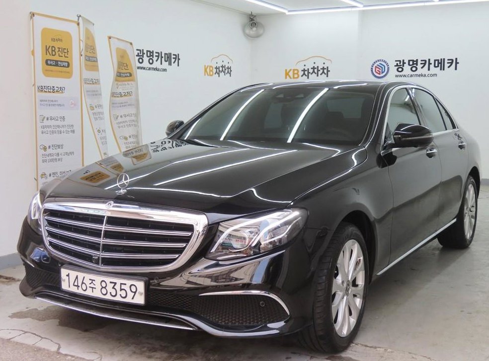 벤츠 E 클래스 E300 4MATIC 아방가르드 사진 2