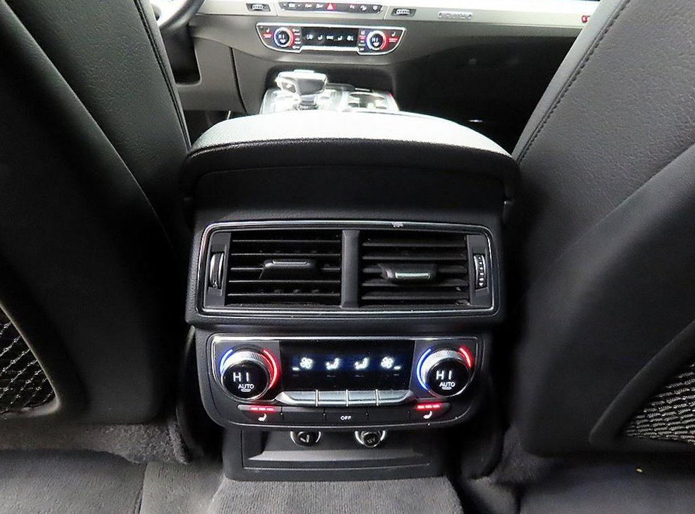 아우디 Q7 45 TFSI 콰트로 사진 16