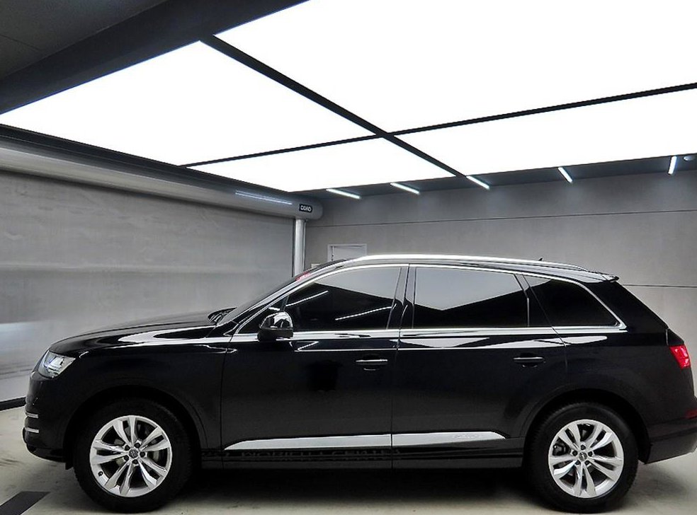 아우디 Q7 45 TFSI 콰트로 사진 4