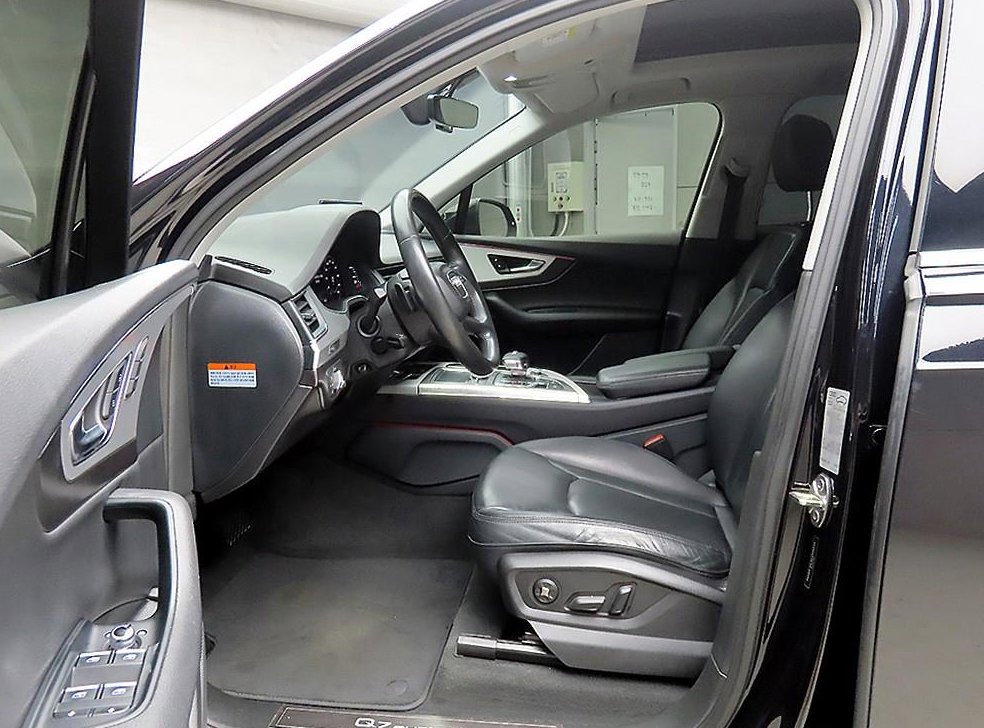아우디 Q7 45 TFSI 콰트로 사진 5