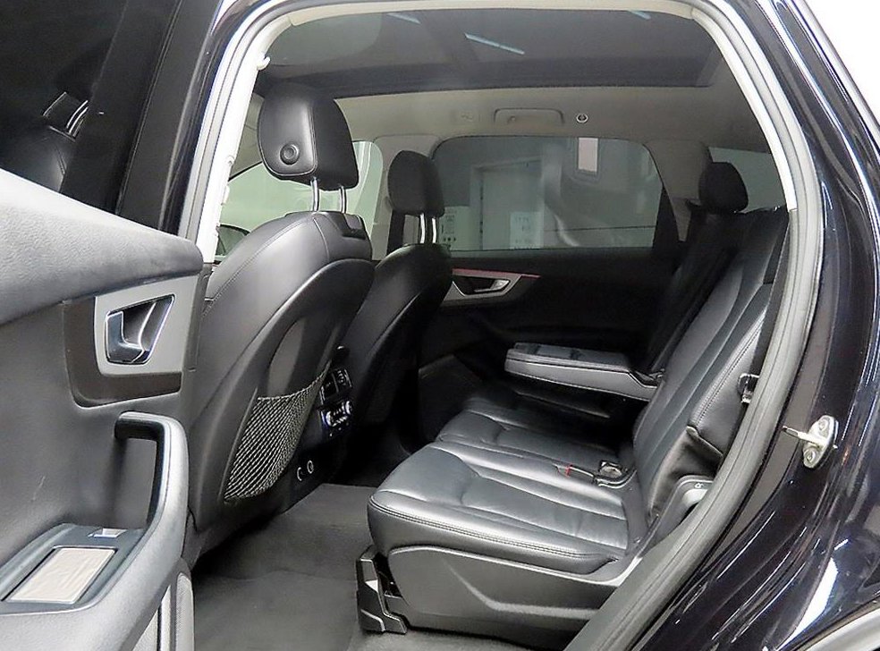 아우디 Q7 45 TFSI 콰트로 사진 6