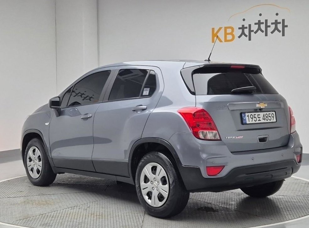 쉐보레 트랙스 가솔린 1.4 LS 사진 2