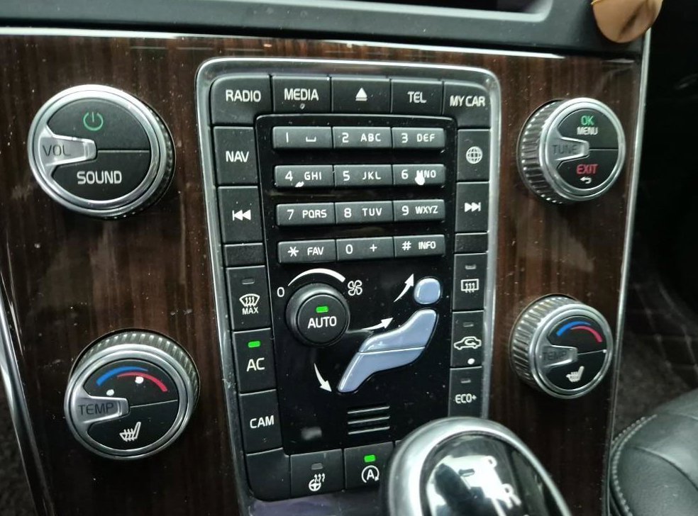 볼보 S60 D4 사진 18