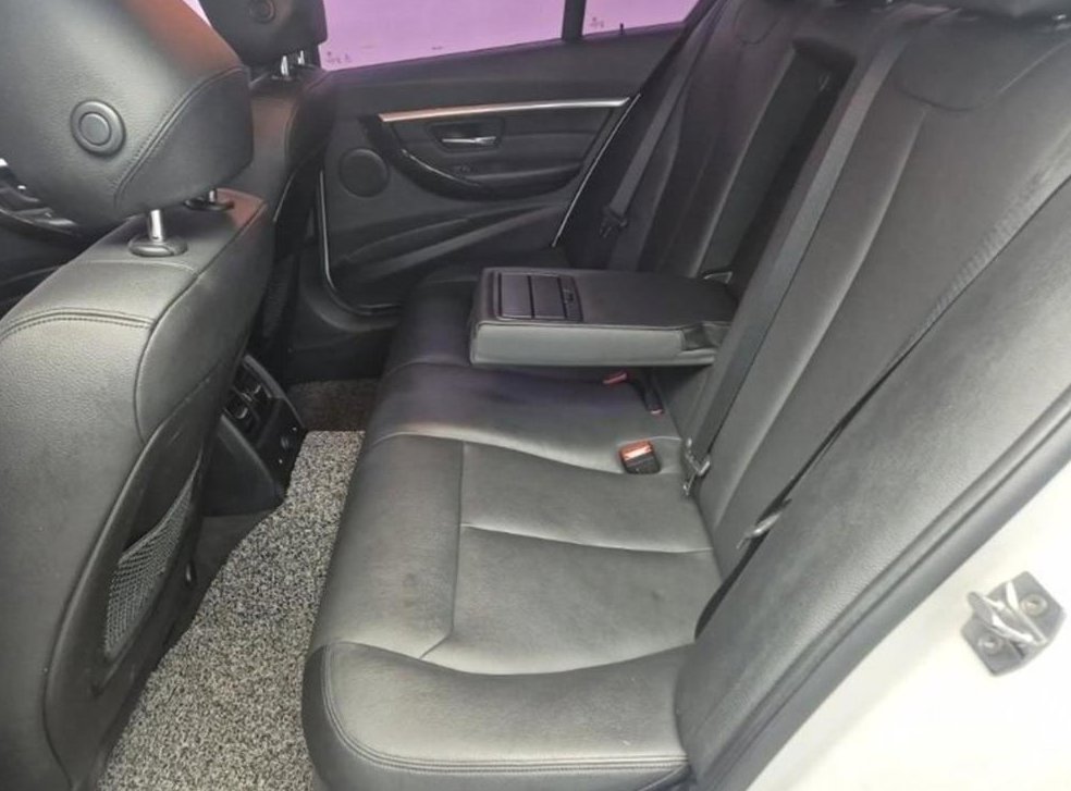 BMW 3시리즈 320i 럭셔리 사진 12