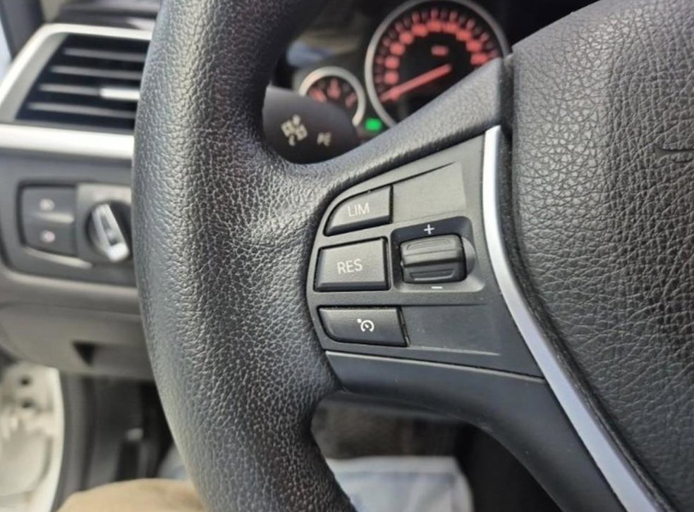 BMW 3시리즈 320i 럭셔리 사진 16