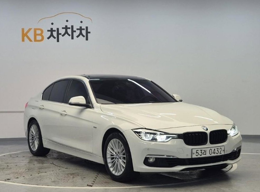 BMW 3시리즈 320i 럭셔리 사진 4