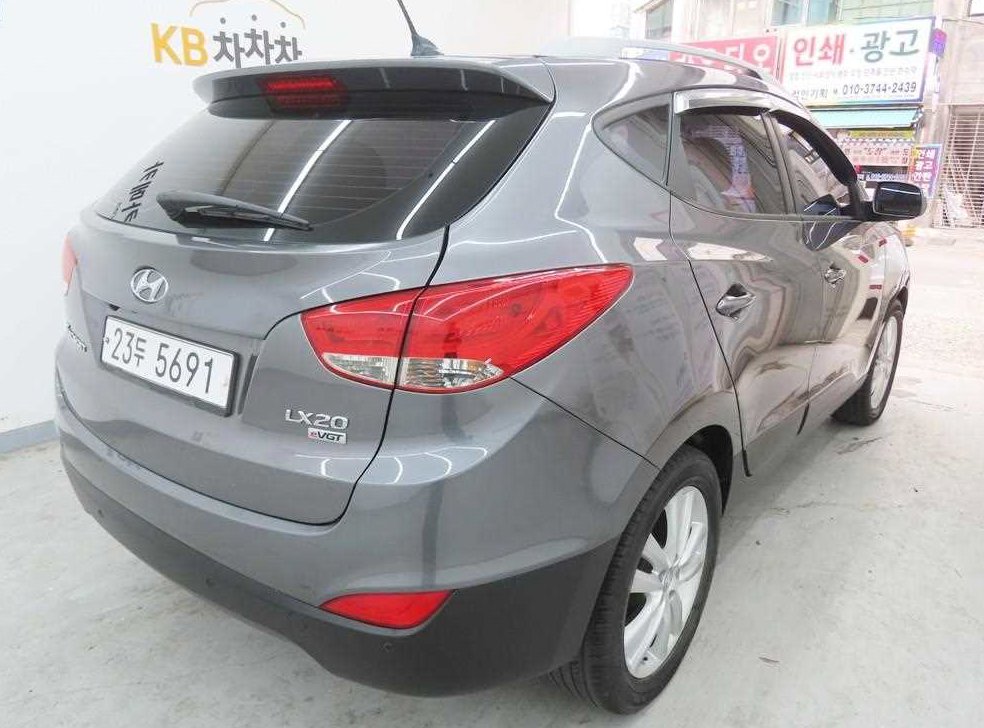 현대 투싼 2WD VGT LX20 사진 3
