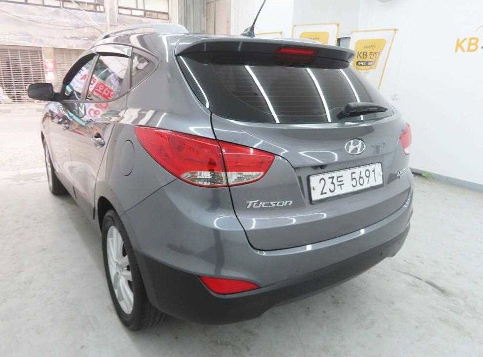 현대 투싼 2WD VGT LX20 사진 4