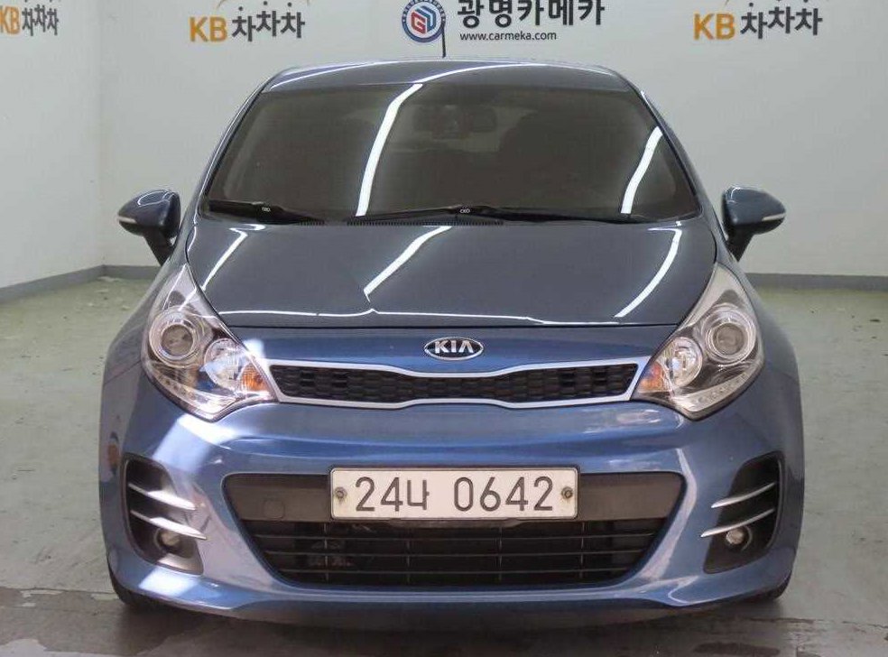 기아 프라이드 5DR 1.4 MPI 트렌디