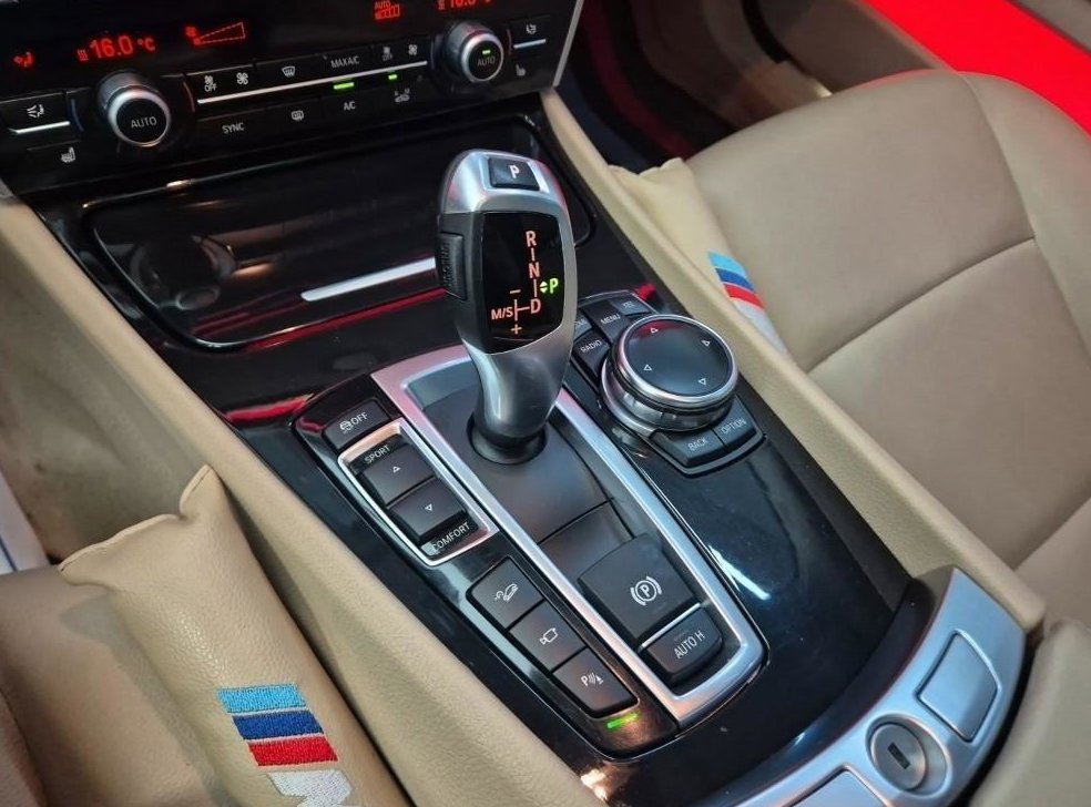 BMW 그란투리스모 GT 30d xDRIVE 사진 8
