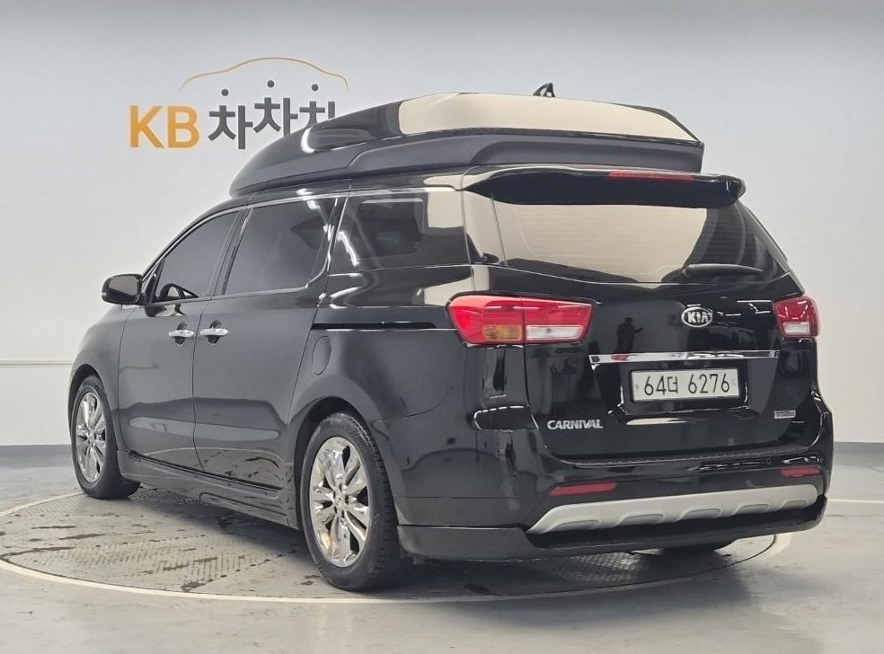 기아 카니발 디젤 9인승 하이리무진 사진 3