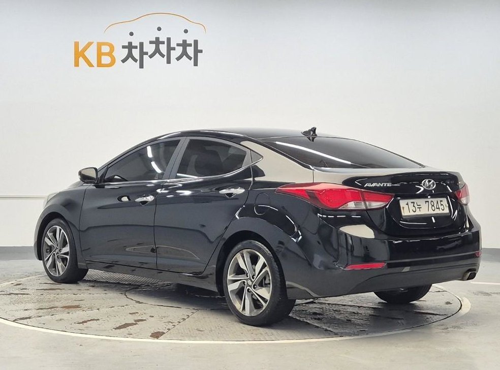 현대 아반떼 1.6 GDI 프리미엄 사진 2