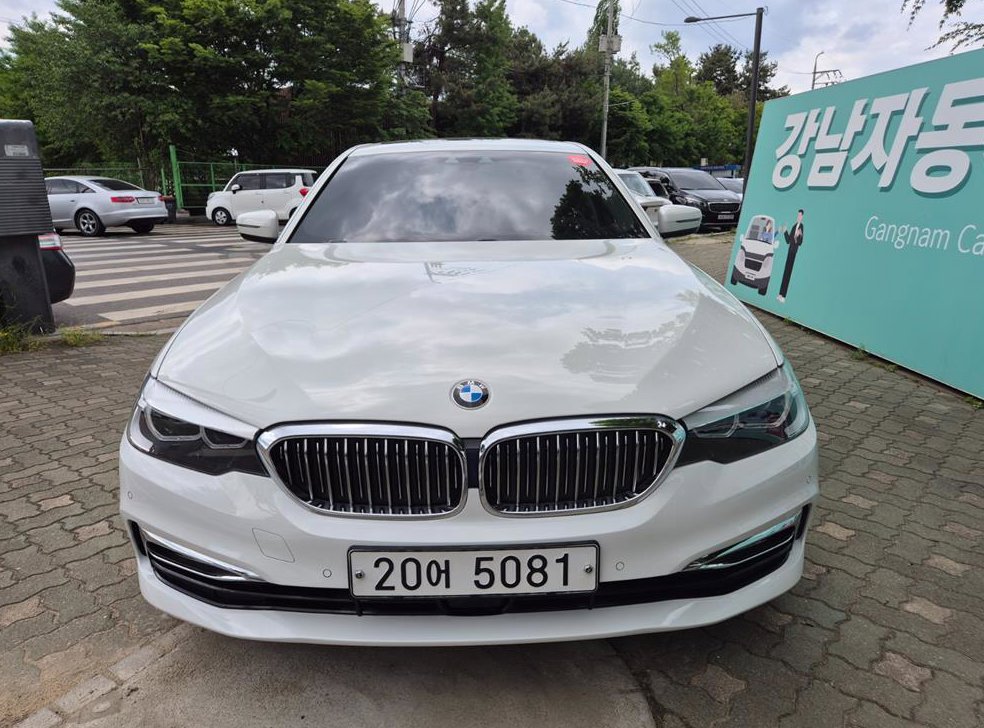 BMW 5시리즈 520i 럭셔리