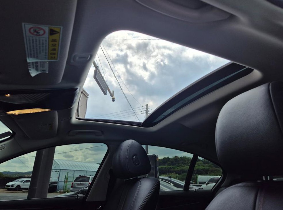 BMW 5시리즈 520i 럭셔리 사진 15