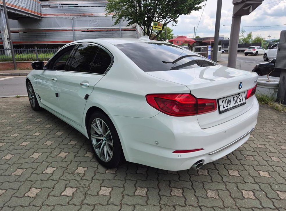 BMW 5시리즈 520i 럭셔리 사진 6