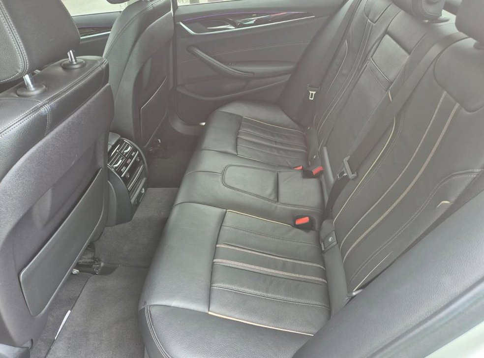 BMW 5시리즈 520i 럭셔리 사진 9