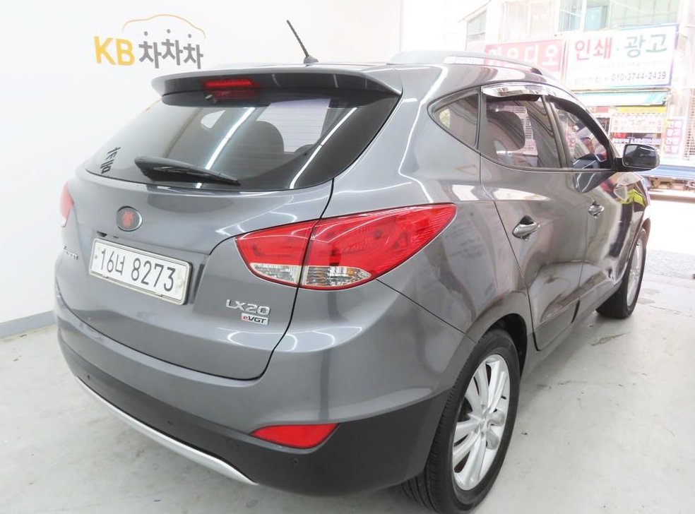 현대 투싼 2WD VGT LX20 사진 3