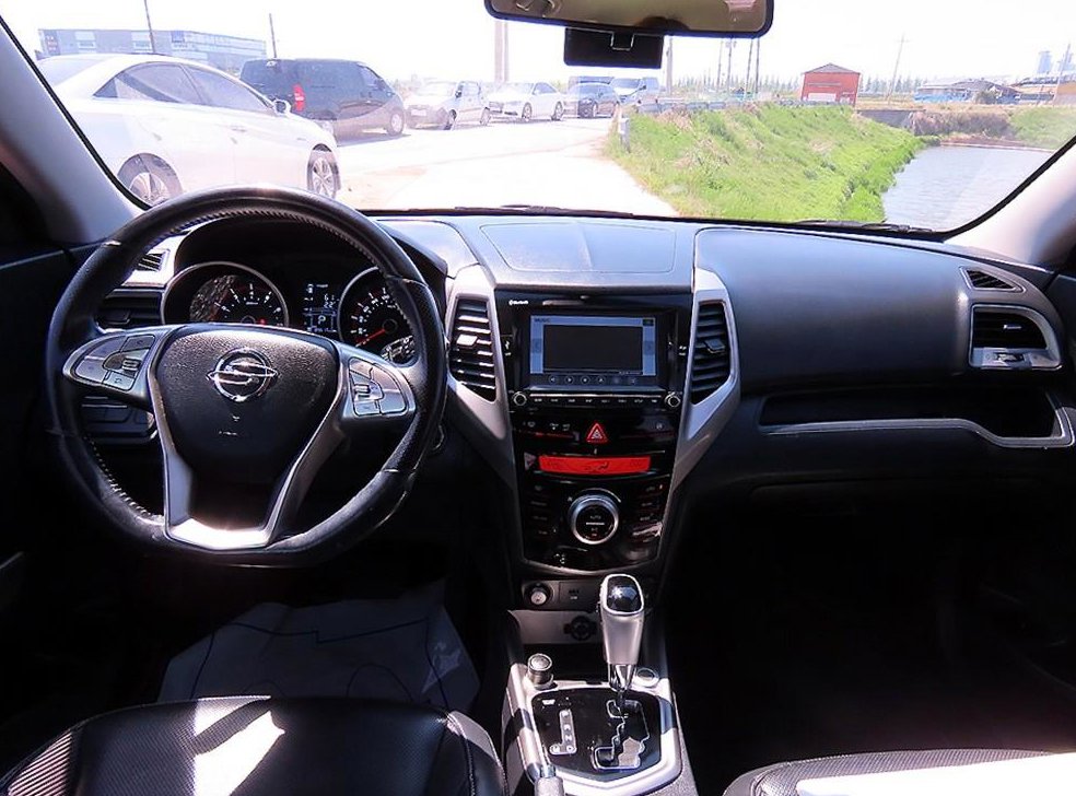 KG모빌리티(쌍용)  티볼리 가솔린 2WD 1.6 VX 사진 9