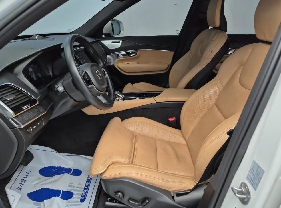 볼보 XC90 2.0 T8 AWD 사진 11