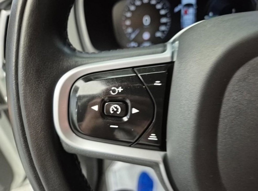 볼보 XC90 2.0 T8 AWD 사진 16