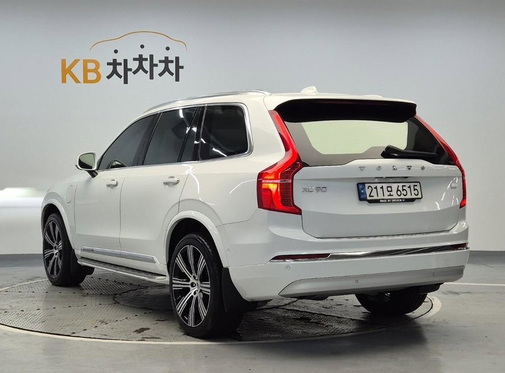 볼보 XC90 2.0 T8 AWD 사진 4
