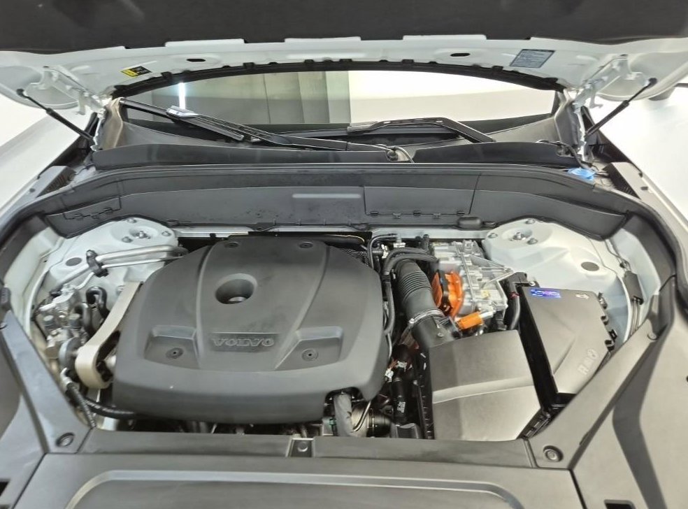 볼보 XC90 2.0 T8 AWD 사진 5
