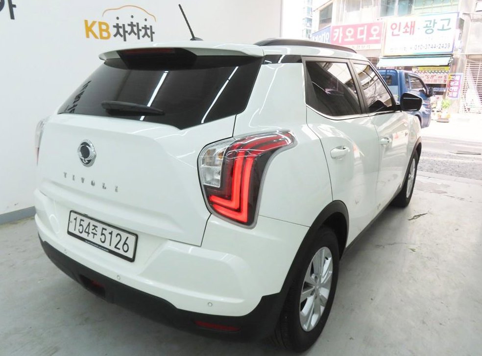 KG모빌리티(쌍용)  티볼리 2WD 가솔린 1.5 사진 3