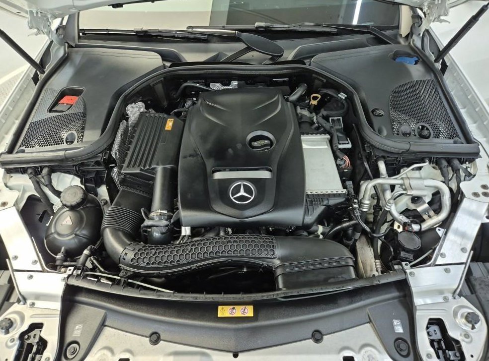 벤츠 E 클래스 E300 아방가르드 사진 5