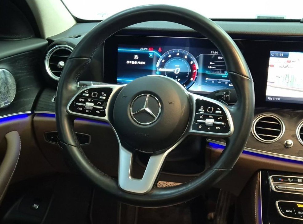 벤츠 E 클래스 E300 아방가르드 사진 9