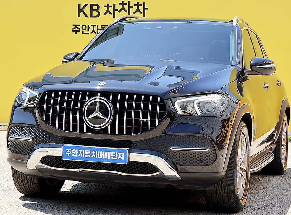 벤츠 GLE 클래스 GLE 300d 4MATIC 사진 2