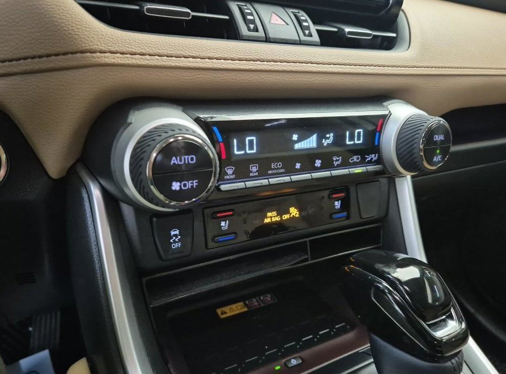 토요타 라브4 2.5 4WD 하이브리드 LTD 사진 17