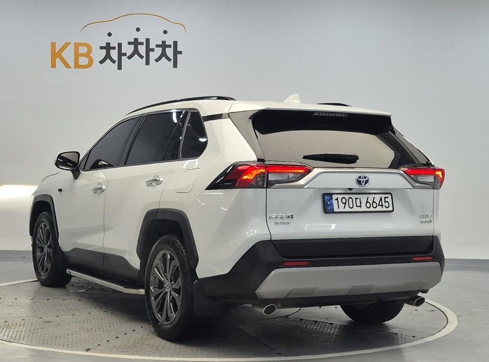 토요타 라브4 2.5 4WD 하이브리드 LTD 사진 2