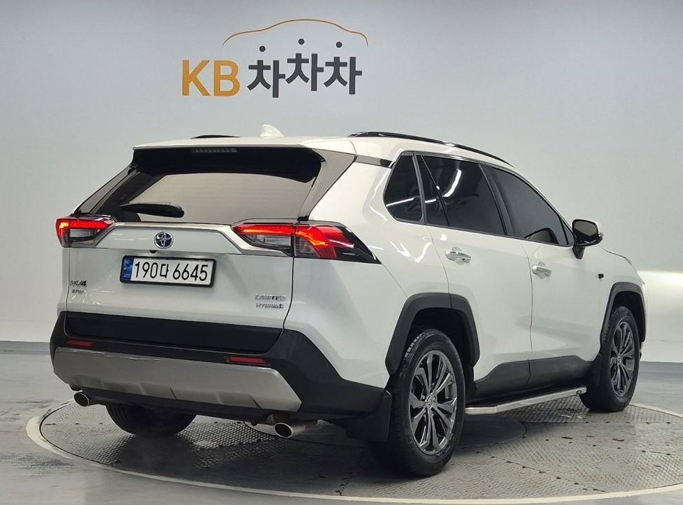 토요타 라브4 2.5 4WD 하이브리드 LTD 사진 3