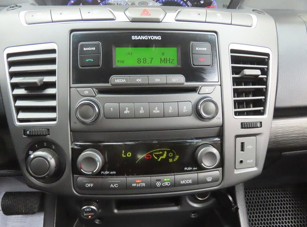 KG모빌리티(쌍용)  코란도 4WD 익스트림 사진 13
