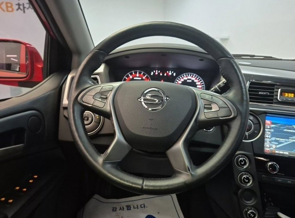 KG모빌리티(쌍용)  코란도 CX7(4WD) 사진 17
