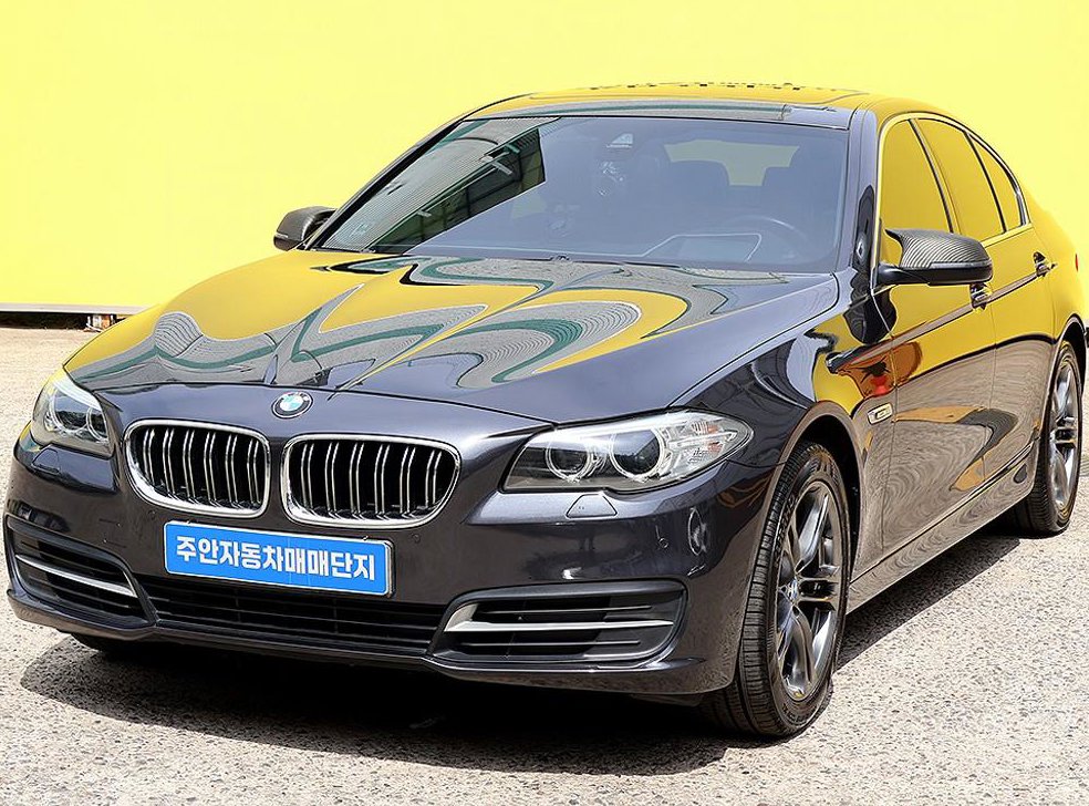 BMW 5시리즈 520d xDrive 사진 2