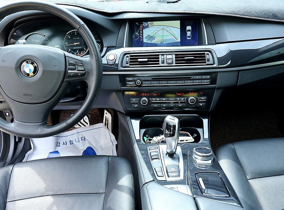 BMW 5시리즈 520d xDrive 사진 5