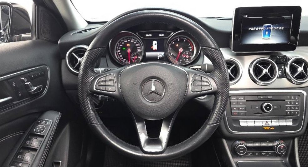 벤츠 GLA 클래스 GLA220 사진 14