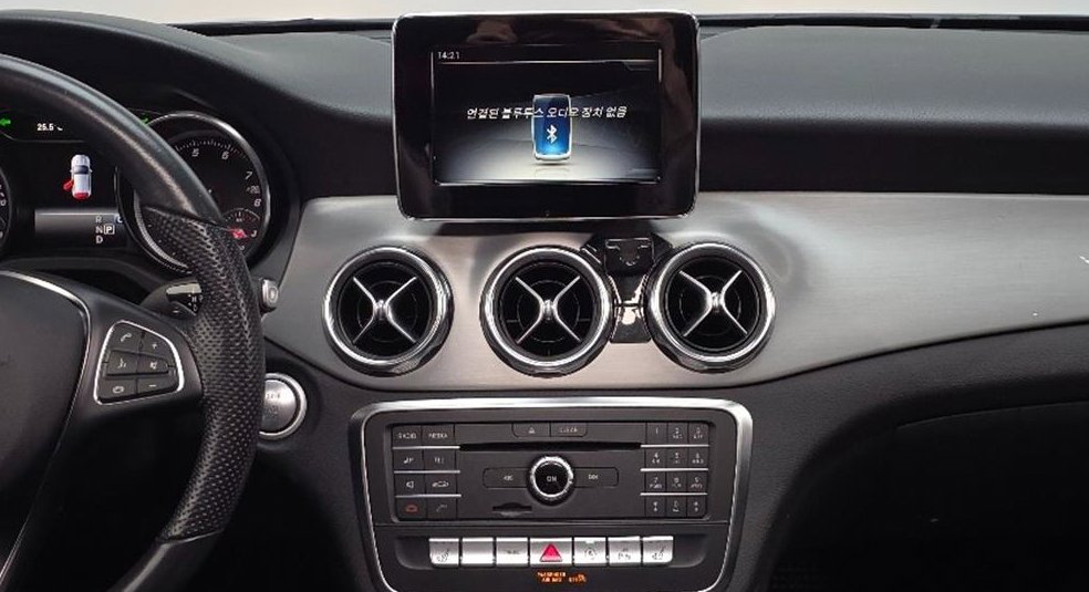 벤츠 GLA 클래스 GLA220 사진 15