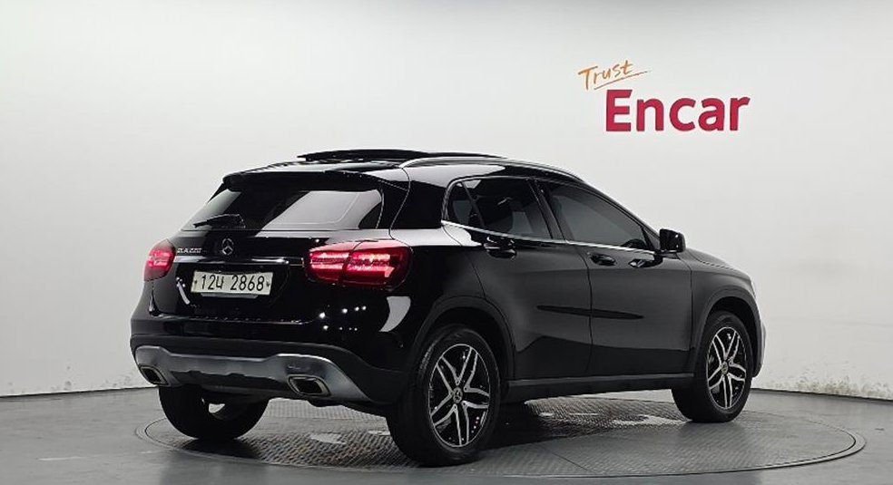 벤츠 GLA 클래스 GLA220 사진 2