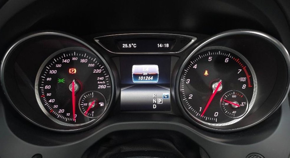 벤츠 GLA 클래스 GLA220 사진 8
