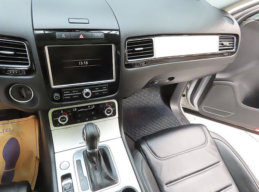 폭스바겐 투아렉 V6 3.0 TDI 블루모션 사진 7