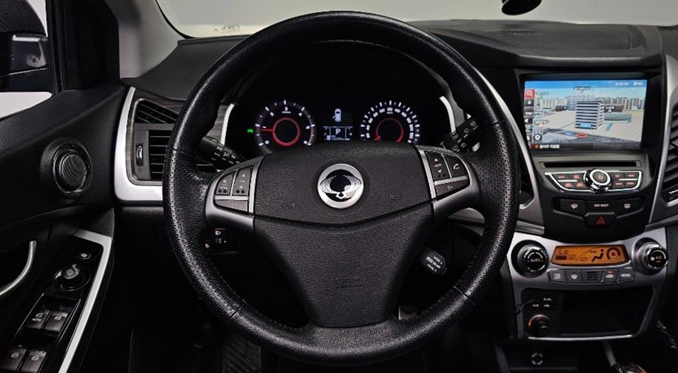 KG모빌리티(쌍용)  코란도 4WD 2.2 익스트림 사진 18