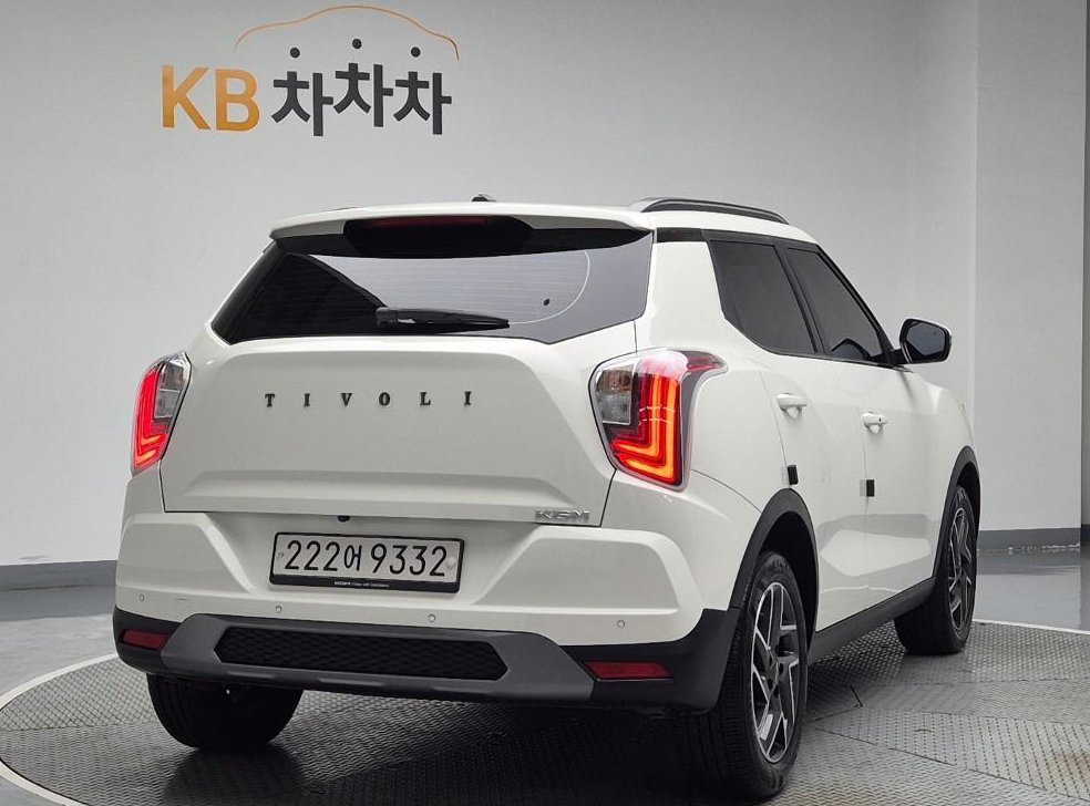KG모빌리티(쌍용)  티볼리 2WD 가솔린 1.6 사진 3