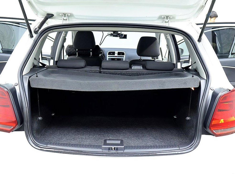 폭스바겐 폴로 1.4 TDI 블루모션 R-LINE 사진 18