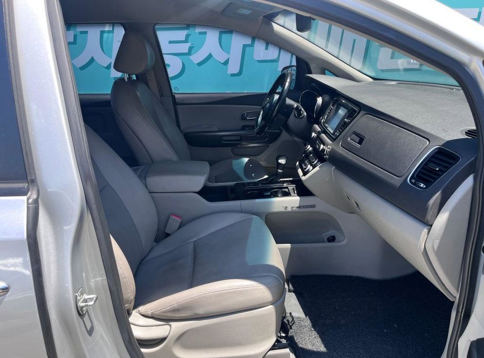 기아 카니발 디젤 11인승 럭셔리 사진 17